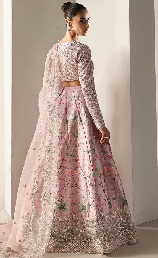 Lilac Colour Lehenga Choli for Wedding Guests up (4)