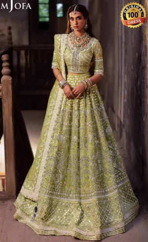 Champagne Lehenga For Wedding Guests (3)