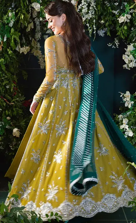 Asim-jofa-Salwar-Kameez-For-Wedding-Guestss-3